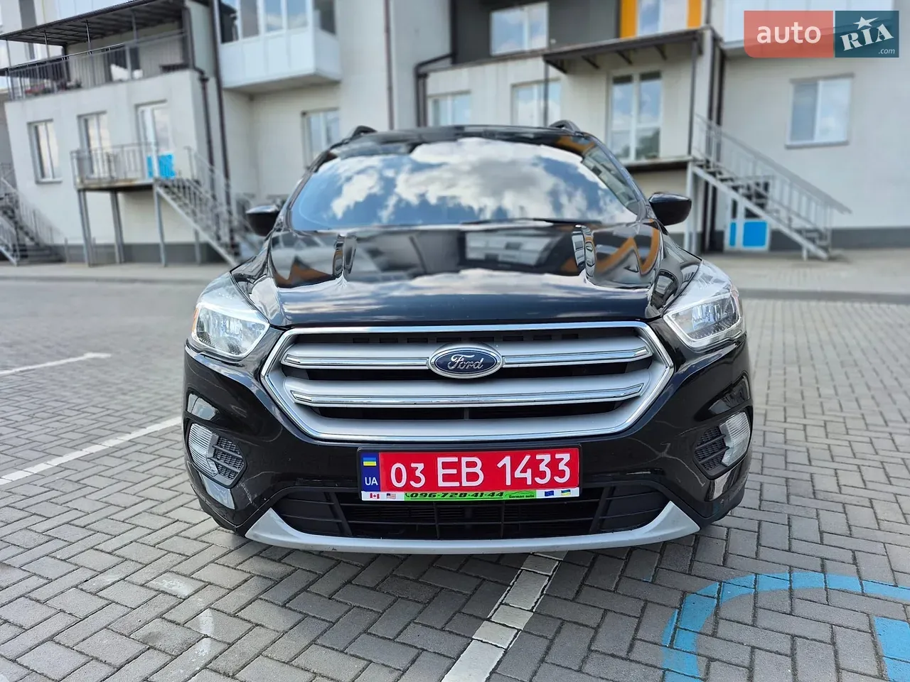 Ford Escape 2018 photo 2