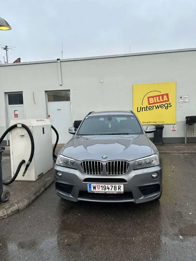 BMW X3 2012 photo 2