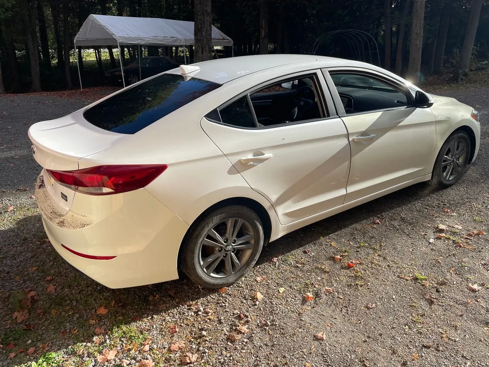 Hyundai Elantra 2017 photo 4