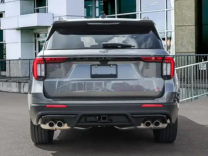 Ford Explorer 2026 photo 5