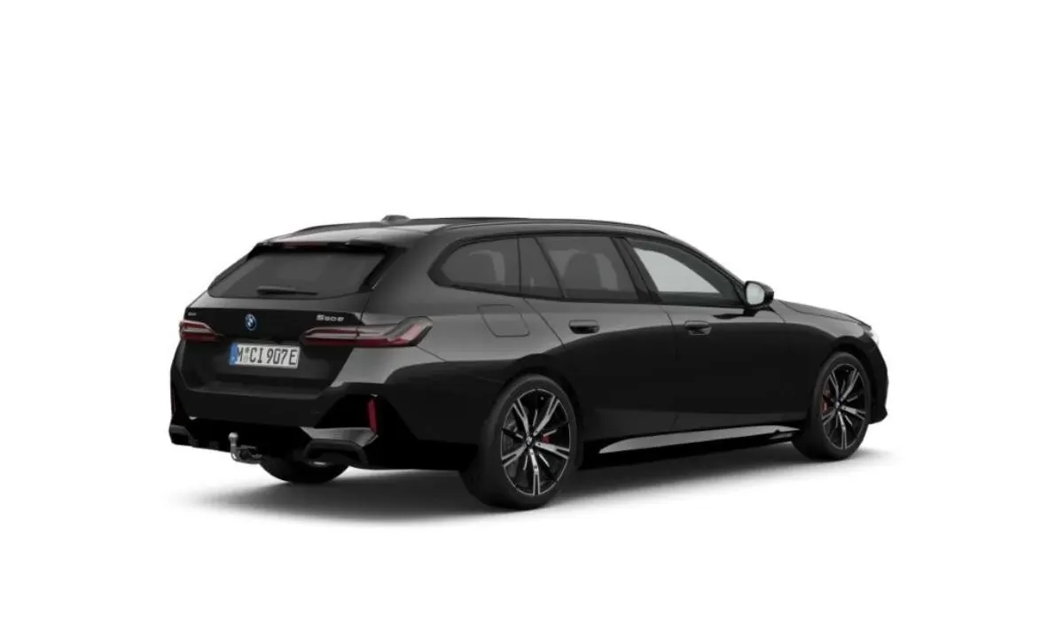 BMW 5 Series 2024 photo 3
