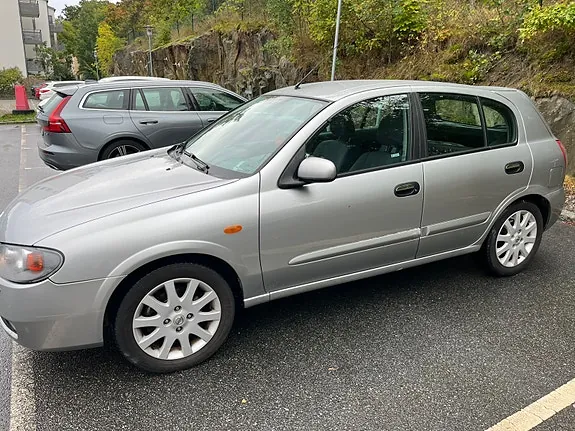 Nissan Almera