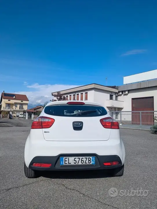Kia Rio 2012 photo 5
