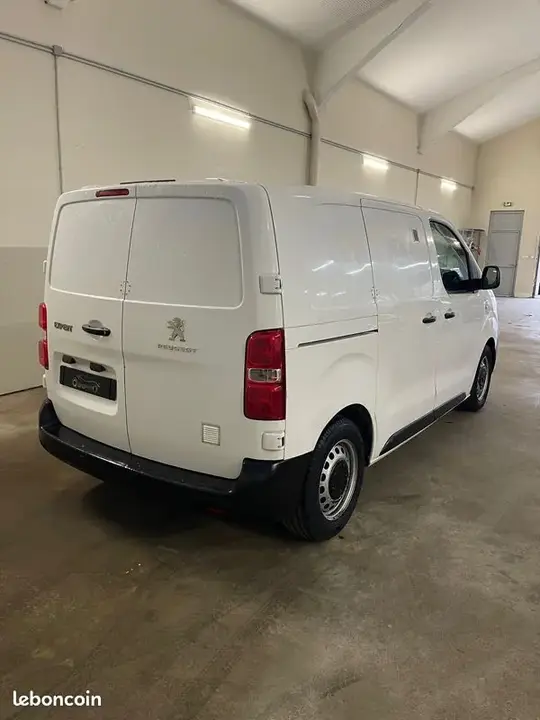 Peugeot Expert Combi 2020 photo 2