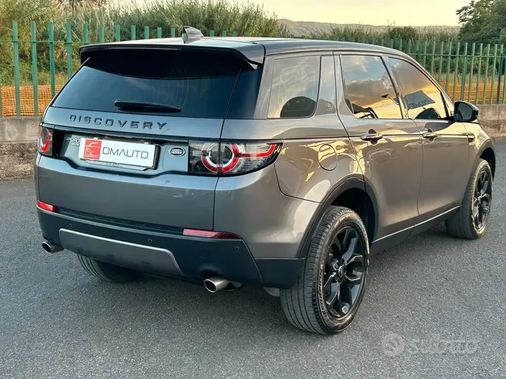 Land Rover Discovery Sport 2017 photo 4