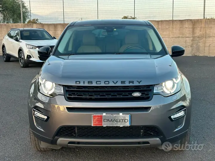 Land Rover Discovery Sport 2017 photo 2