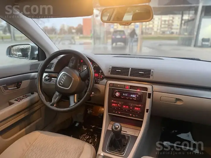 Audi A4 2005 photo 5
