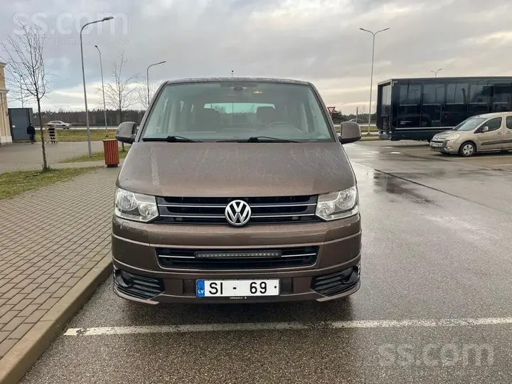 Volkswagen Multivan 2011 photo 5