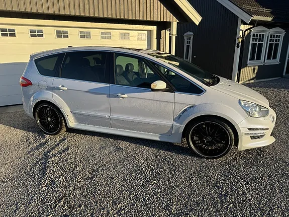 Ford S-Max 2012 photo 3