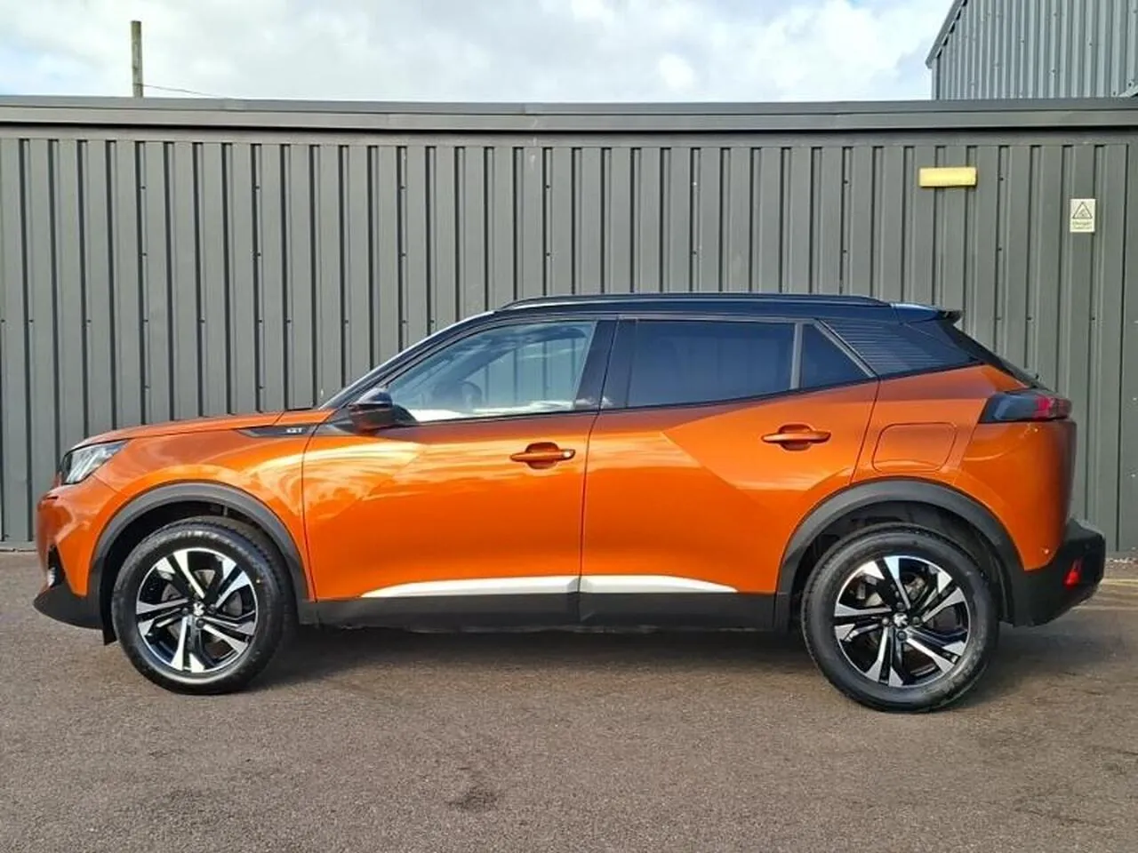 Peugeot 2008 2021 photo 4