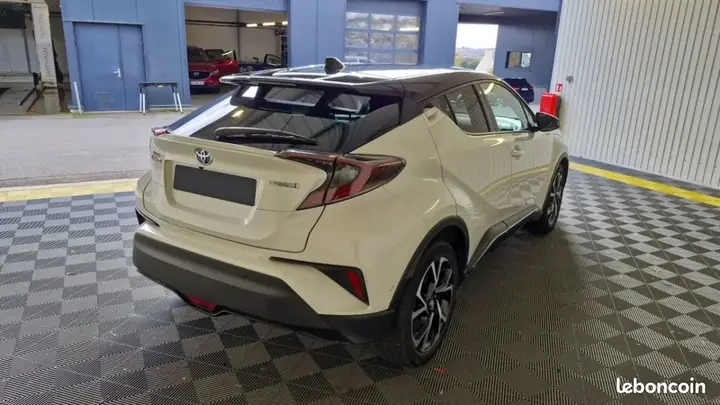 Toyota C-Hr 2019 photo 4