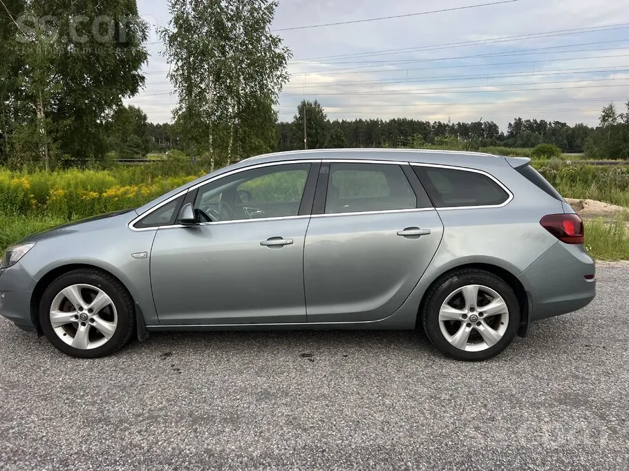 Opel Astra 2012 photo 4