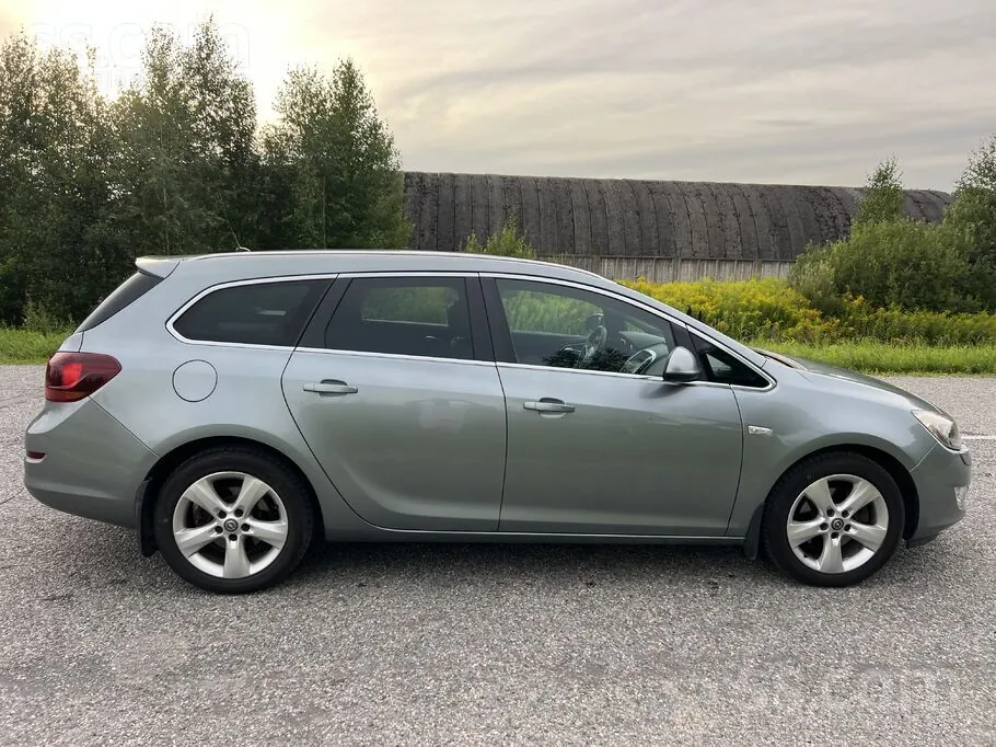 Opel Astra 2012 photo 5