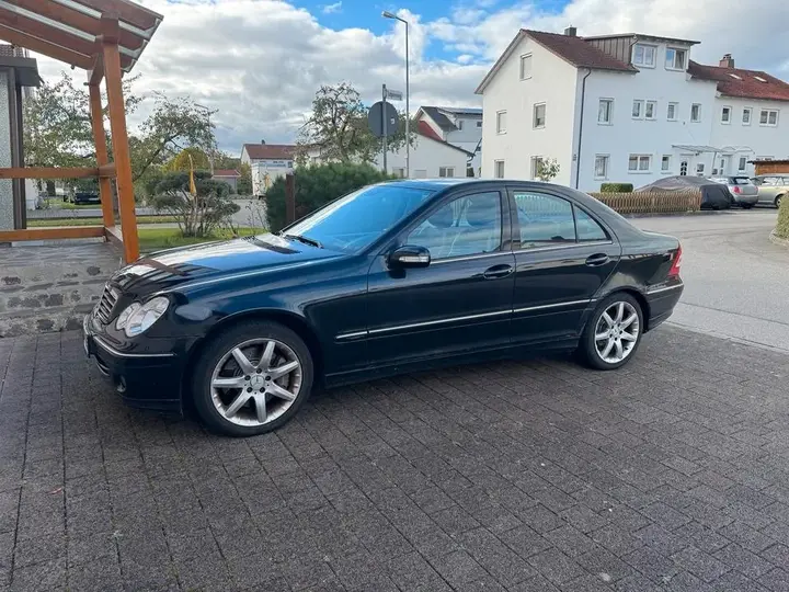 Mercedes-Benz C180