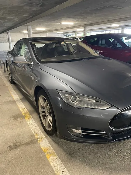 Tesla Model S 2013 photo 2
