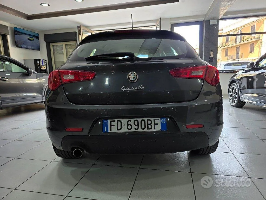 Alfa Romeo Giulietta 2016 photo 5