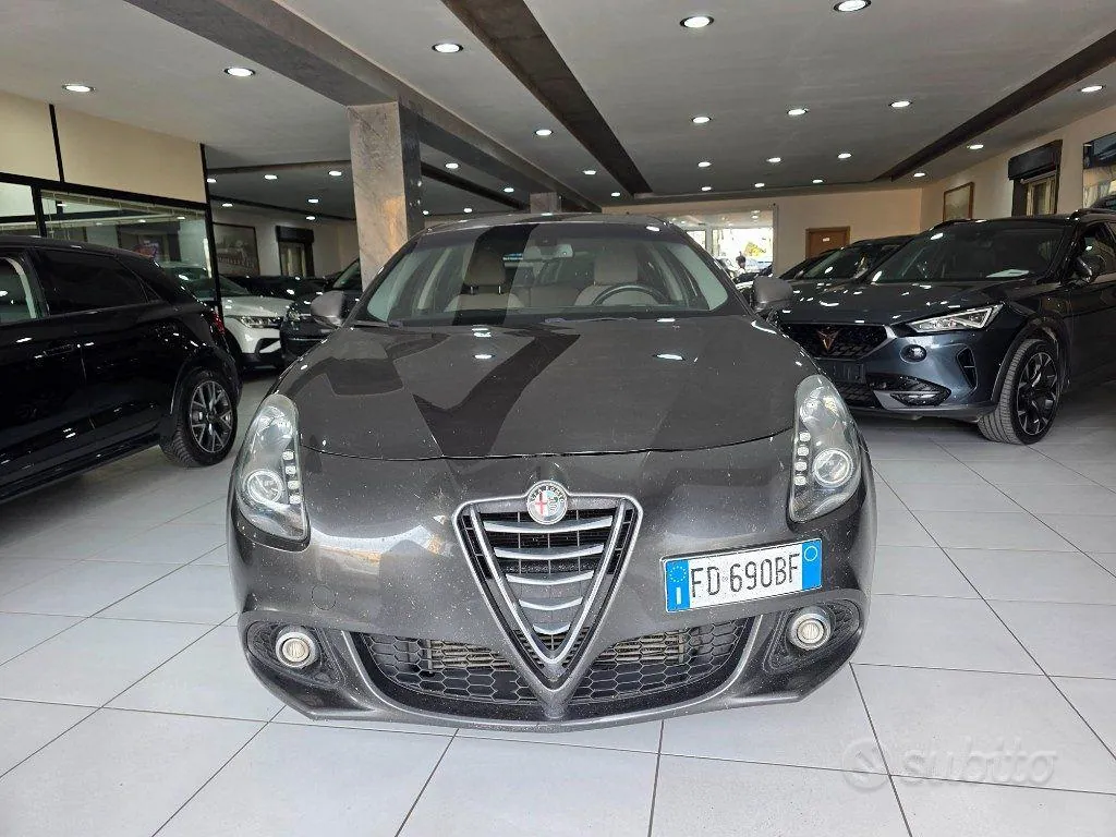 Alfa Romeo Giulietta 2016 photo 2