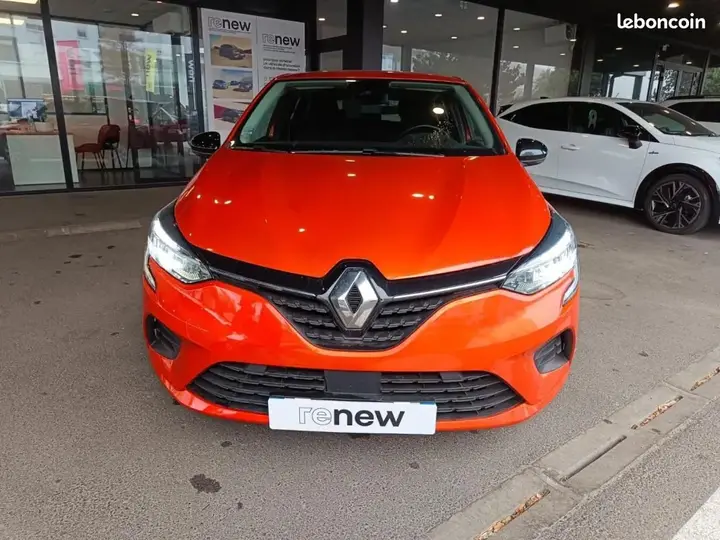 Renault Clio 2023 photo 2