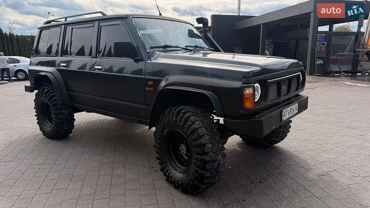 Nissan Patrol 1993 photo 5