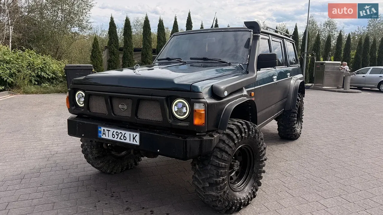 Nissan Patrol 1993 photo 3