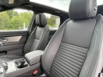Land Rover Discovery Sport 2025 photo 3