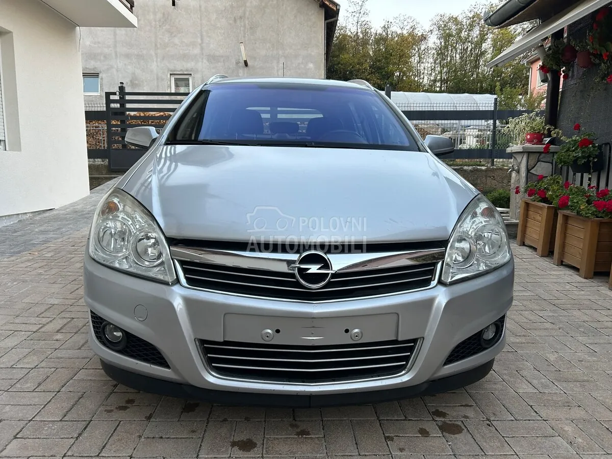 Opel Astra H 2009 photo 5