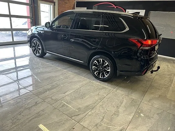 Mitsubishi Outlander 2018 photo 4