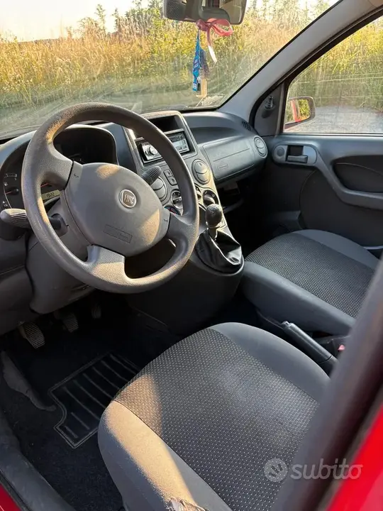 Fiat Panda 2011 photo 4