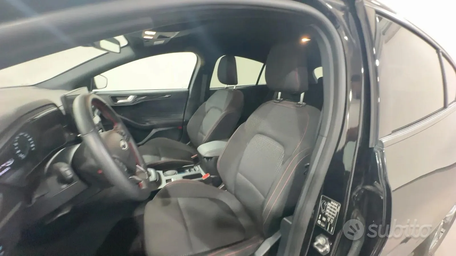 Ford Focus 2025 photo 5