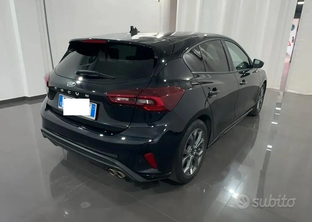 Ford Focus 2025 photo 2