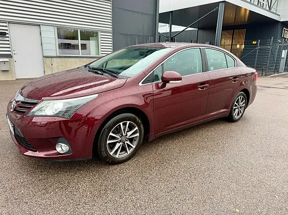 Toyota Avensis 2012 photo 4