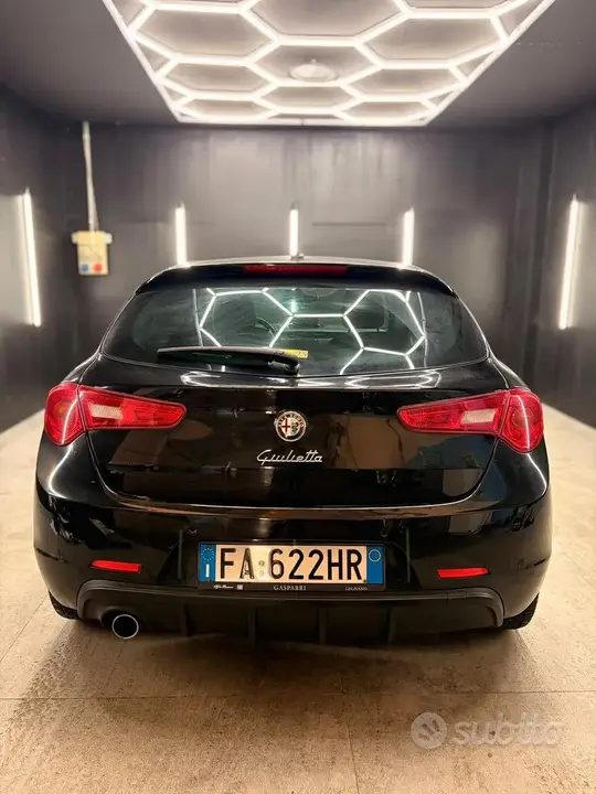 Alfa Romeo Giulietta 2015 photo 4