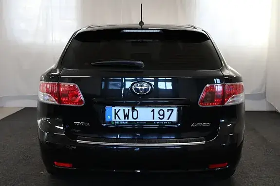 Toyota Avensis 2011 photo 4