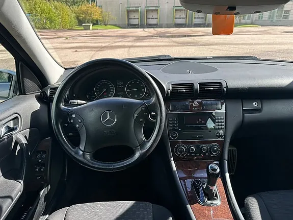 Mercedes-Benz C180 2005 photo 5