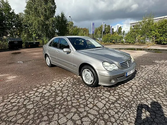 Mercedes-Benz C180 2005 photo 4
