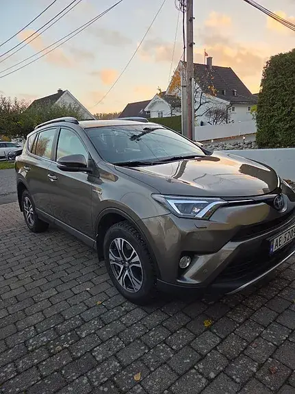 Toyota Rav4 2017 photo 3