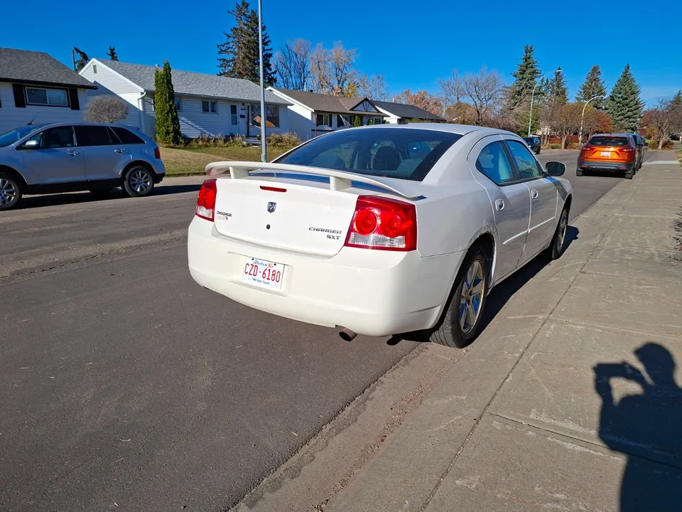 Dodge Charger 2010 photo 2