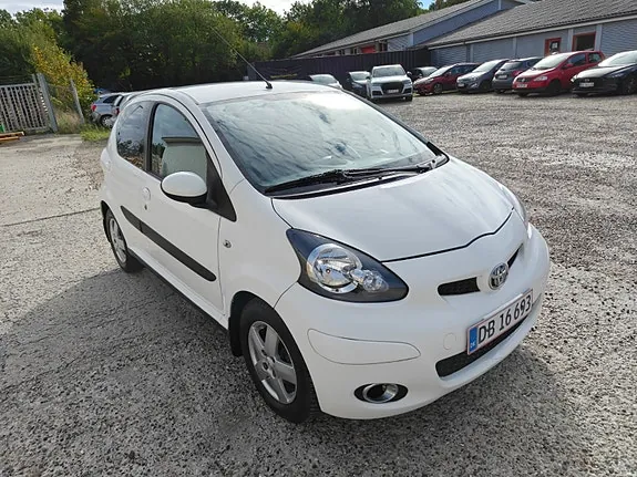 Toyota Aygo 2010 photo 3