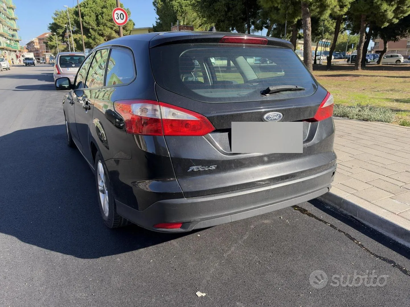 Ford Focus 2012 photo 2