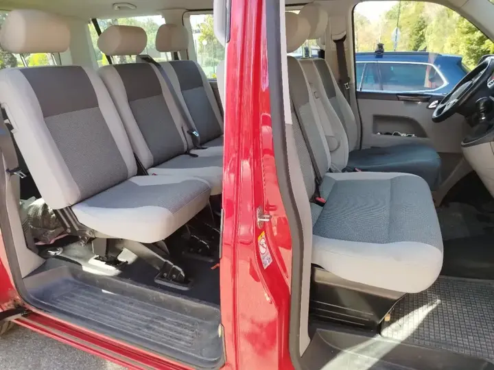Volkswagen Caravelle 2012 photo 3