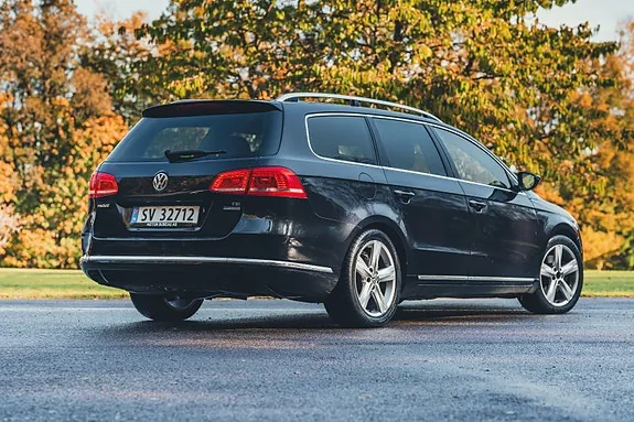 Volkswagen Passat 2012 photo 2