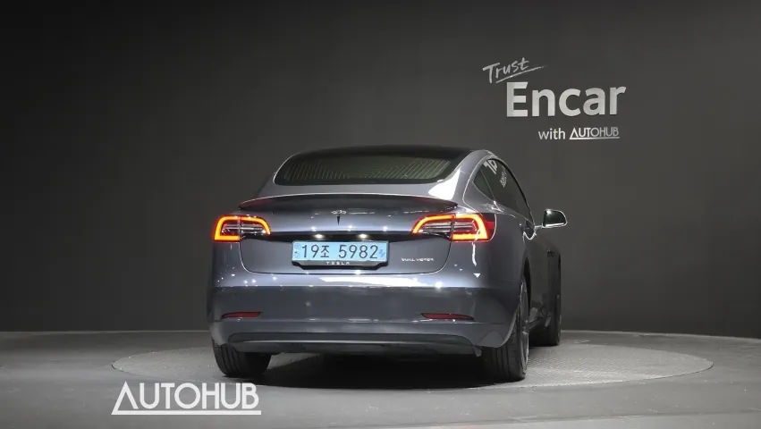 Tesla Model 3 2019 photo 4