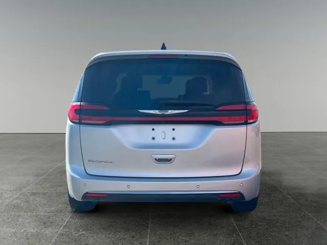 Chrysler Pacifica 2023 photo 5