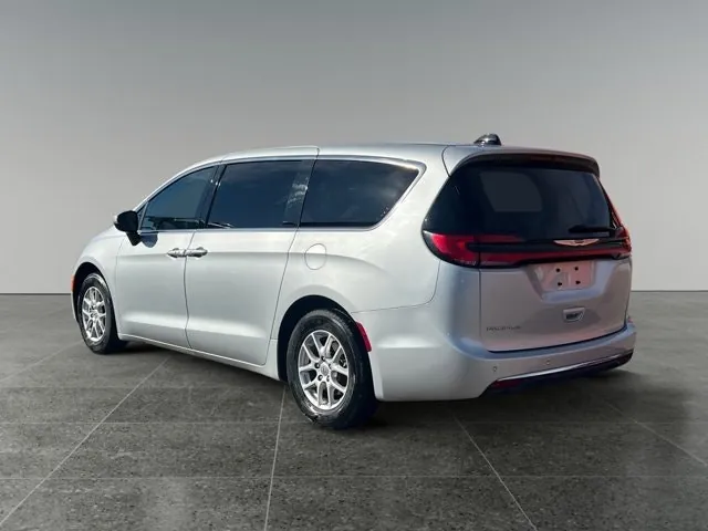 Chrysler Pacifica 2023 photo 4