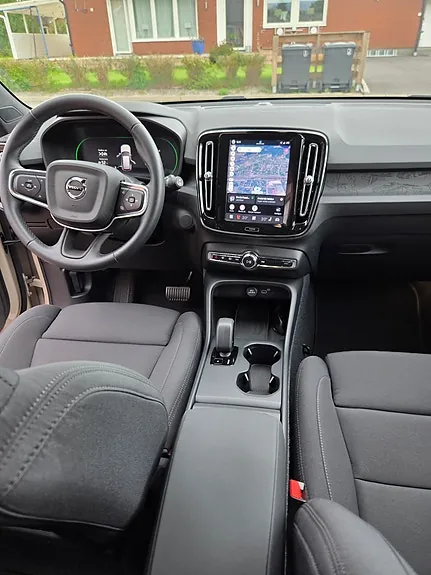 Volvo Ex40 2026 photo 2