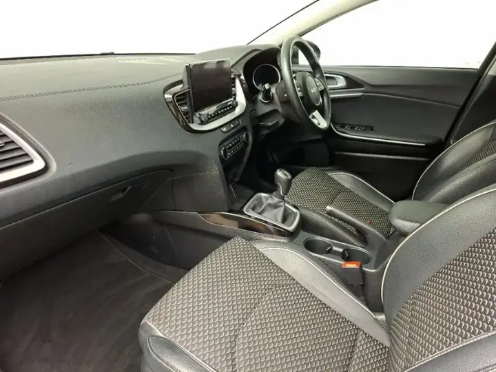 Kia Ceed 2022 photo 5