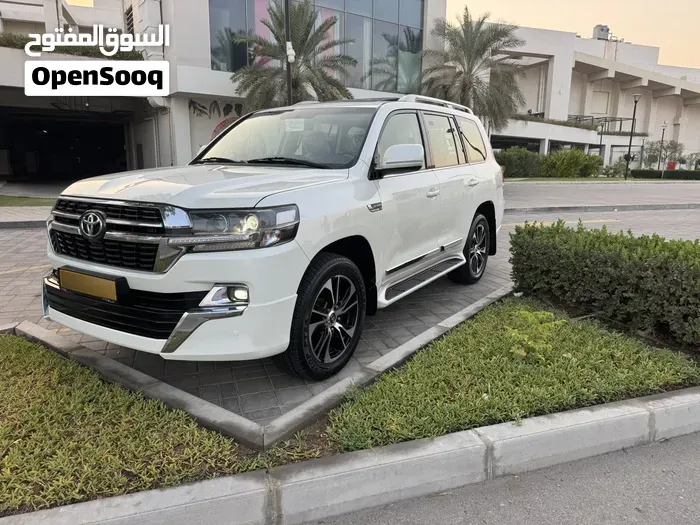 Toyota Land Cruiser 2021 photo 3