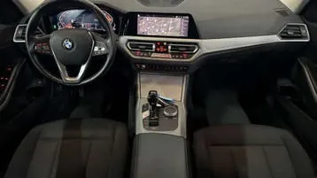BMW 320 2022 photo 3