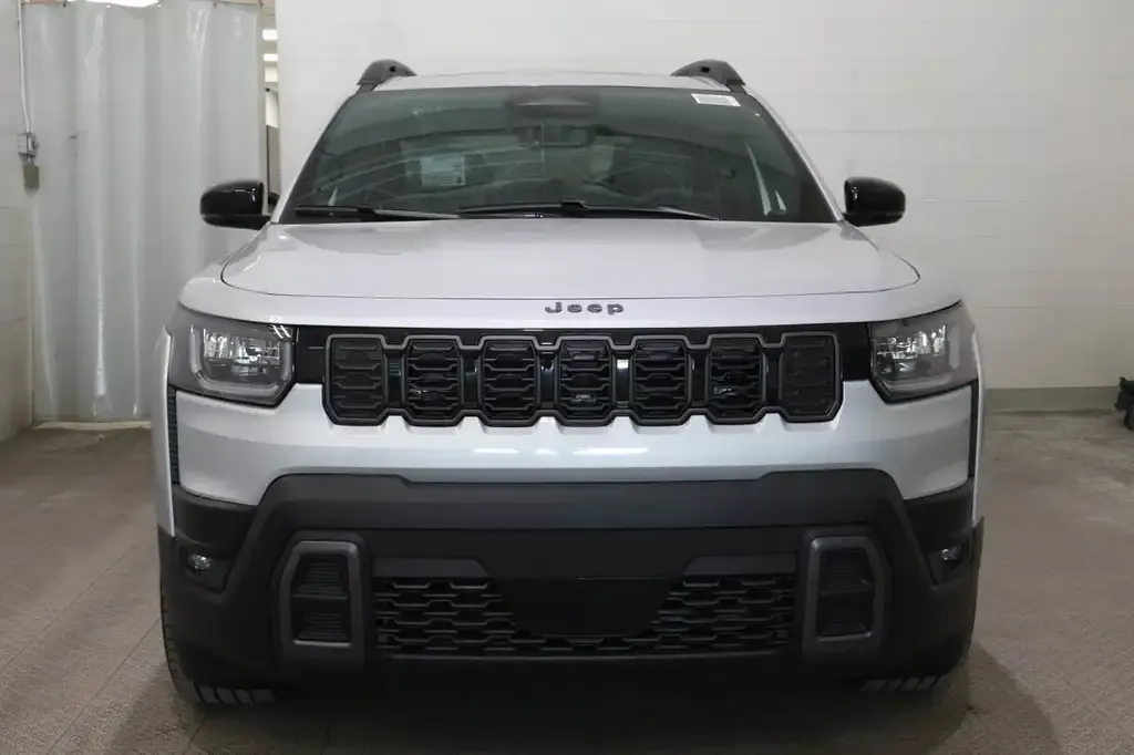 Jeep Cherokee 2026 photo 2