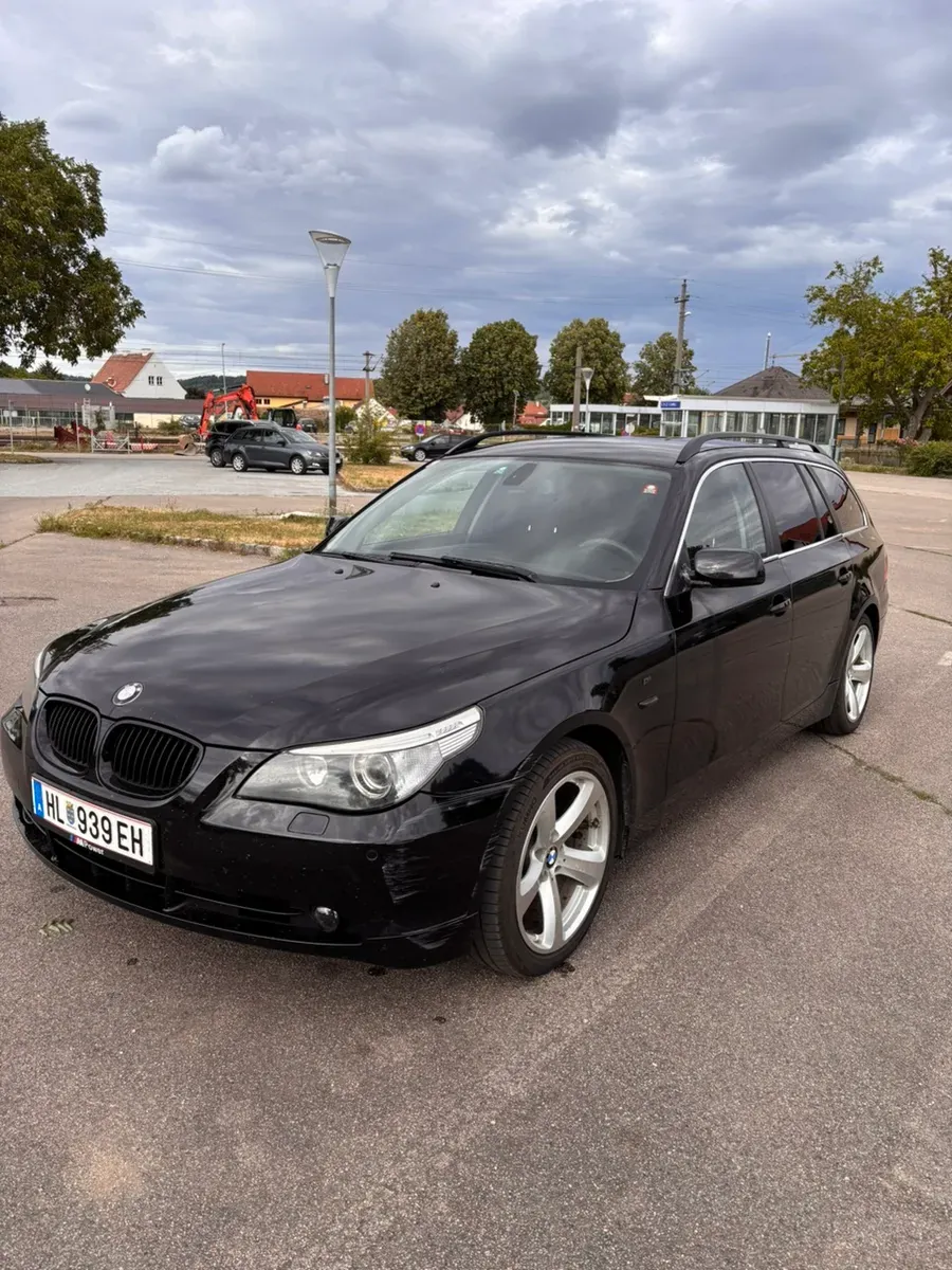BMW 5 Series 2005 photo 2